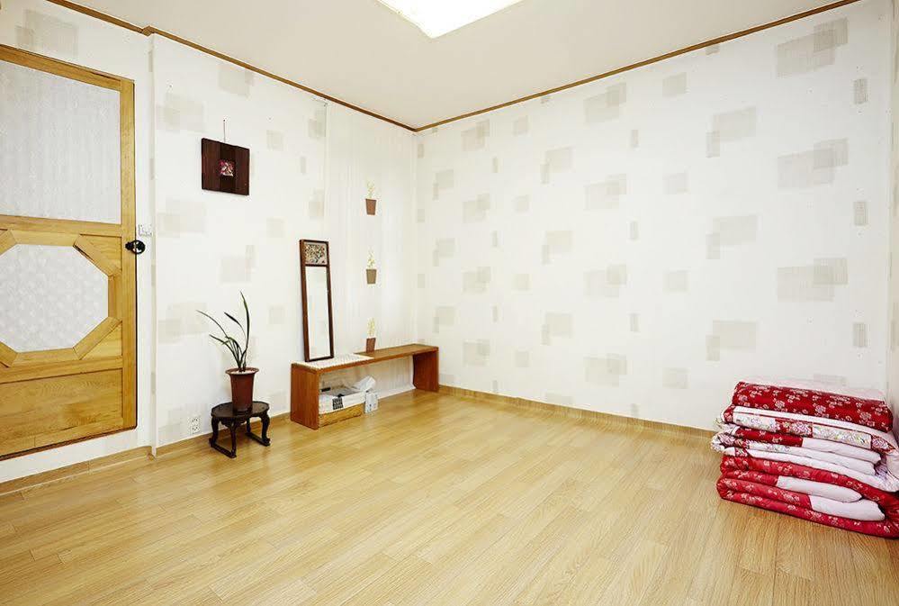 Vine Hanok Guesthouse سيول المظهر الخارجي الصورة