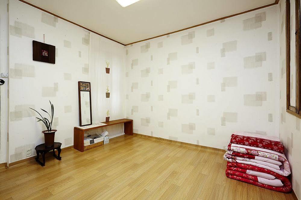 Vine Hanok Guesthouse سيول المظهر الخارجي الصورة